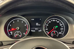 harmaa Volkswagen Golf 2013 kuva 16.