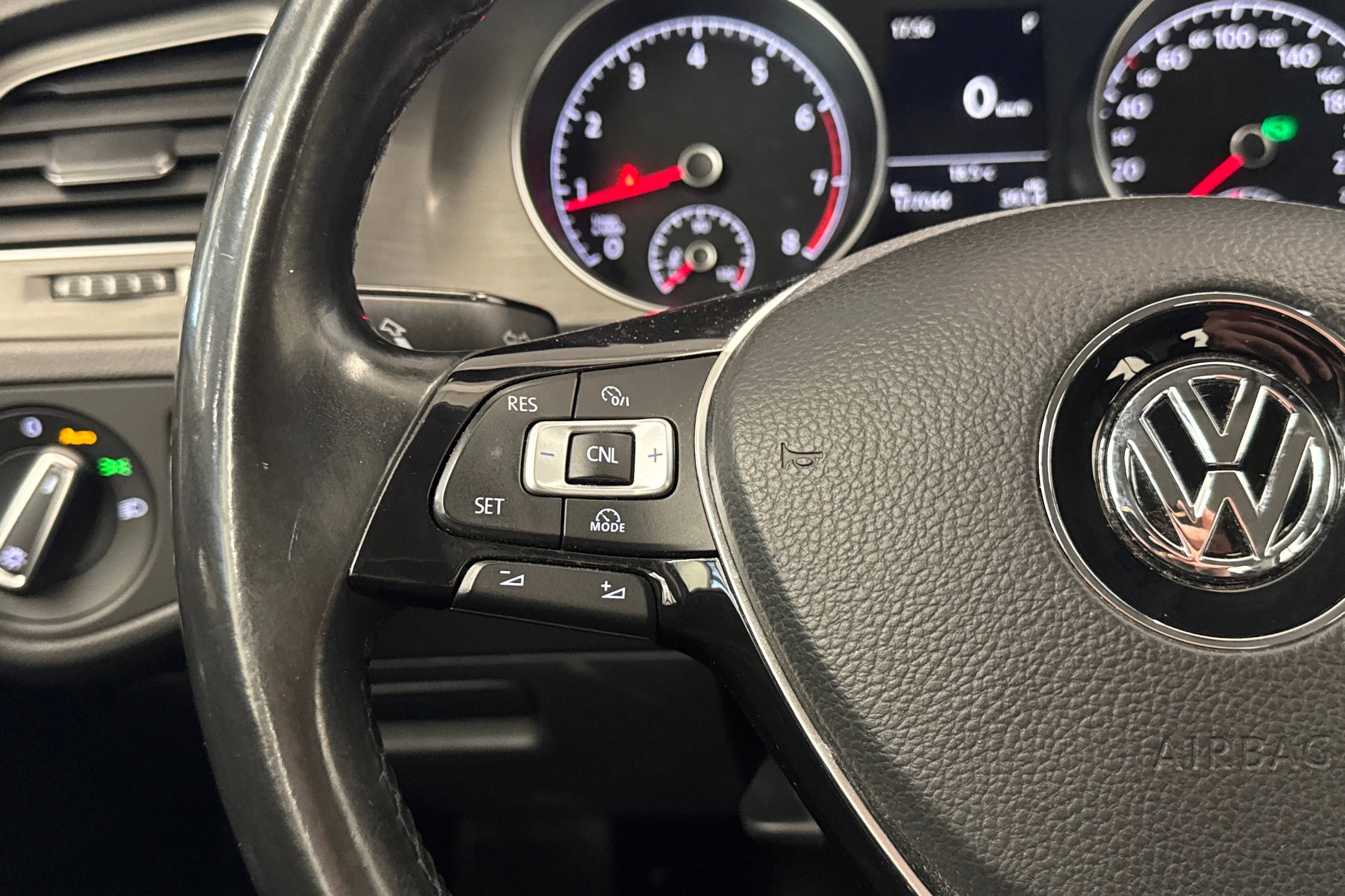 harmaa Volkswagen Golf 2013 kuva 17.