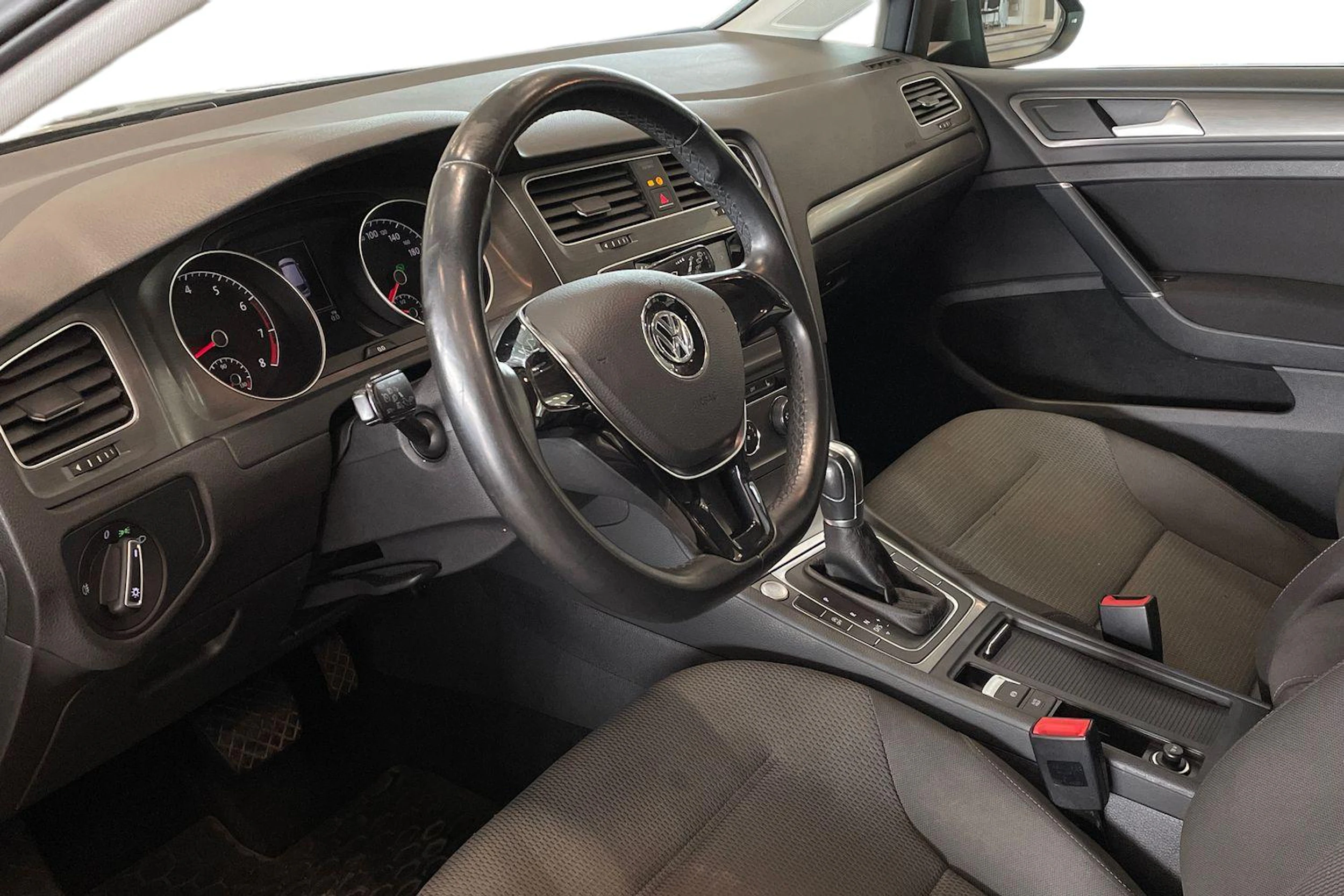 met. harmaa Volkswagen Golf 2013 kuva 8.