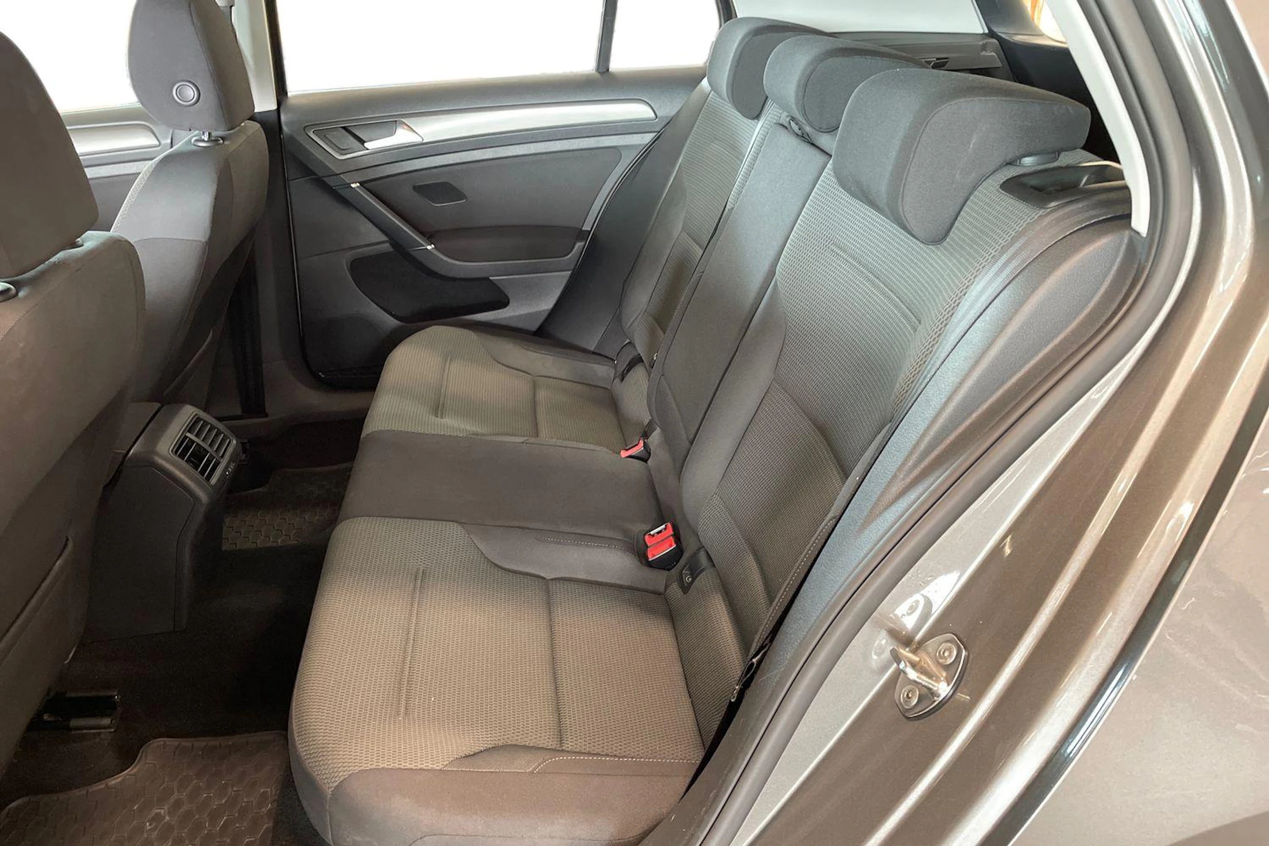 met. harmaa Volkswagen Golf 2013 kuva 11.