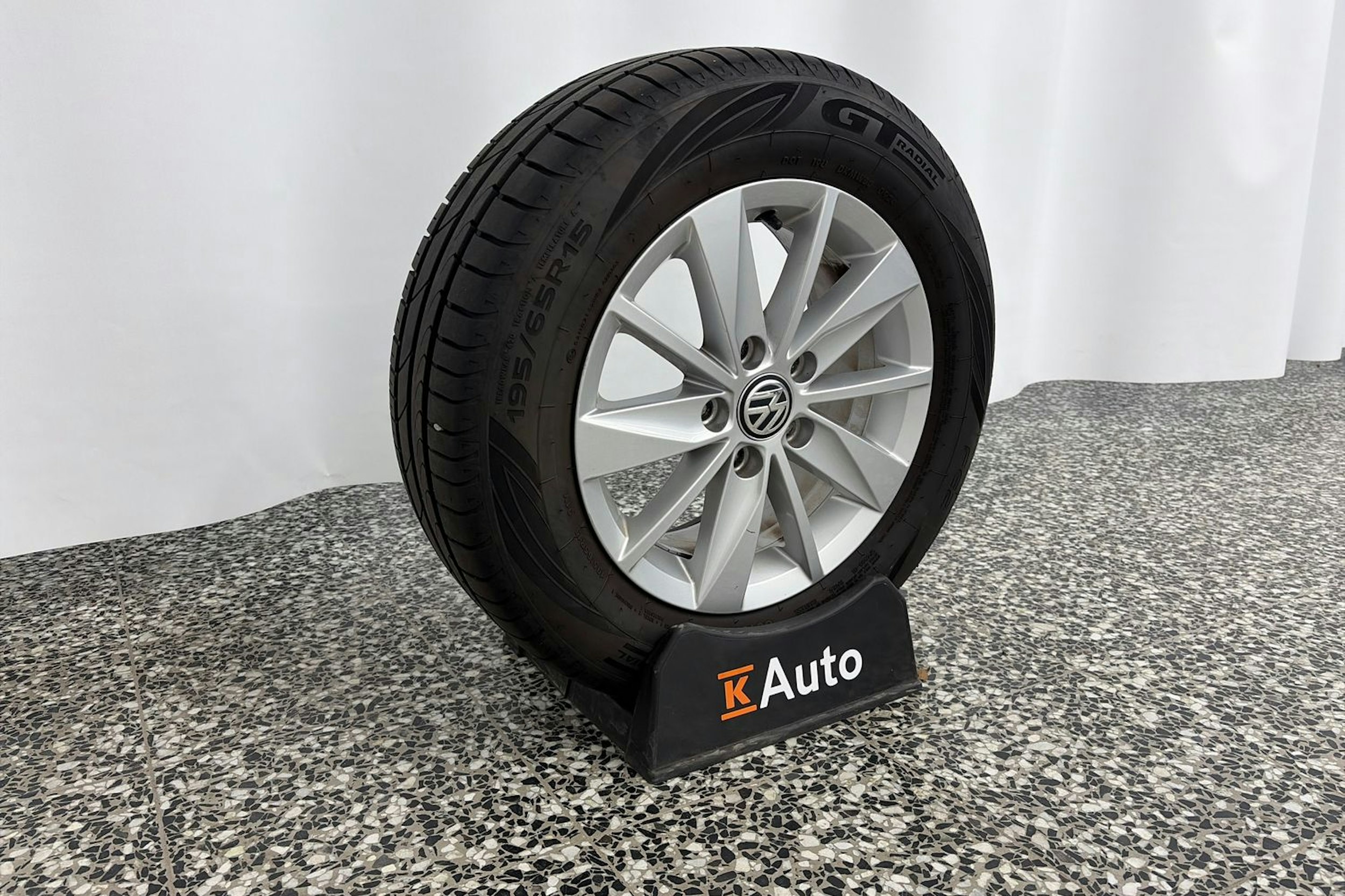 sininen Volkswagen Golf 2013 kuva 13.