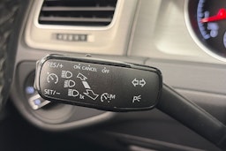 sininen Volkswagen Golf 2013 kuva 17.