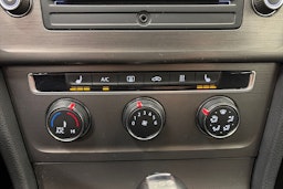 sininen Volkswagen Golf 2013 kuva 19.