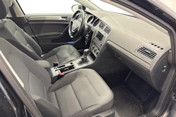 musta Volkswagen Golf 2013 kuva 7.