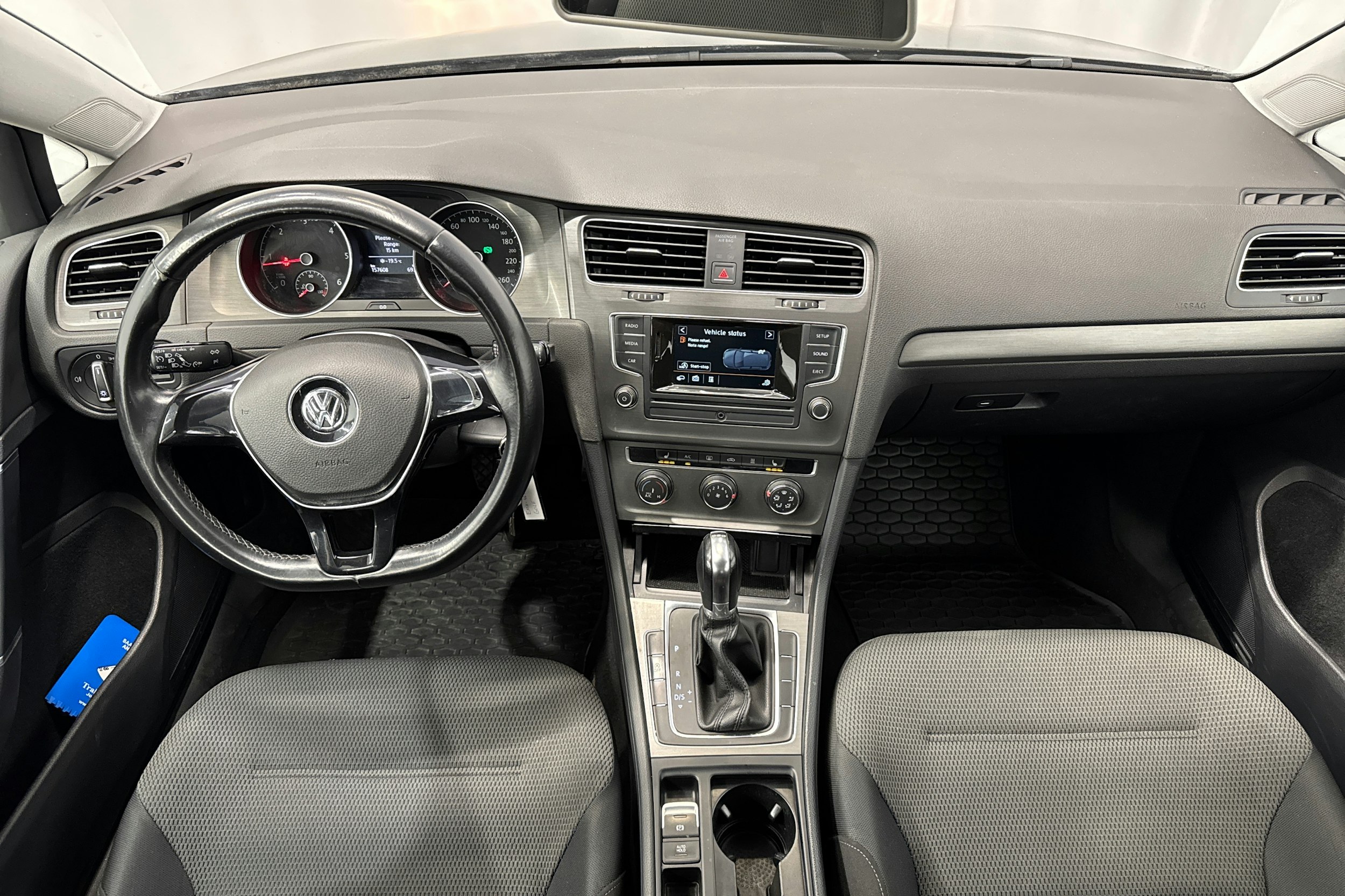 musta Volkswagen Golf 2013 kuva 11.