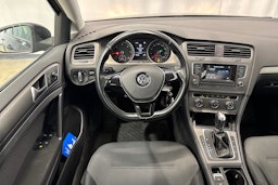 musta Volkswagen Golf 2013 kuva 12.