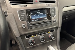 musta Volkswagen Golf 2013 kuva 16.