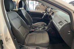 valkoinen Volkswagen Golf 2013 kuva 15.