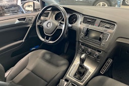valkoinen Volkswagen Golf 2013 kuva 17.