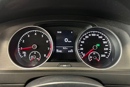 valkoinen Volkswagen Golf 2013 kuva 18.