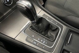 valkoinen Volkswagen Golf 2013 kuva 21.