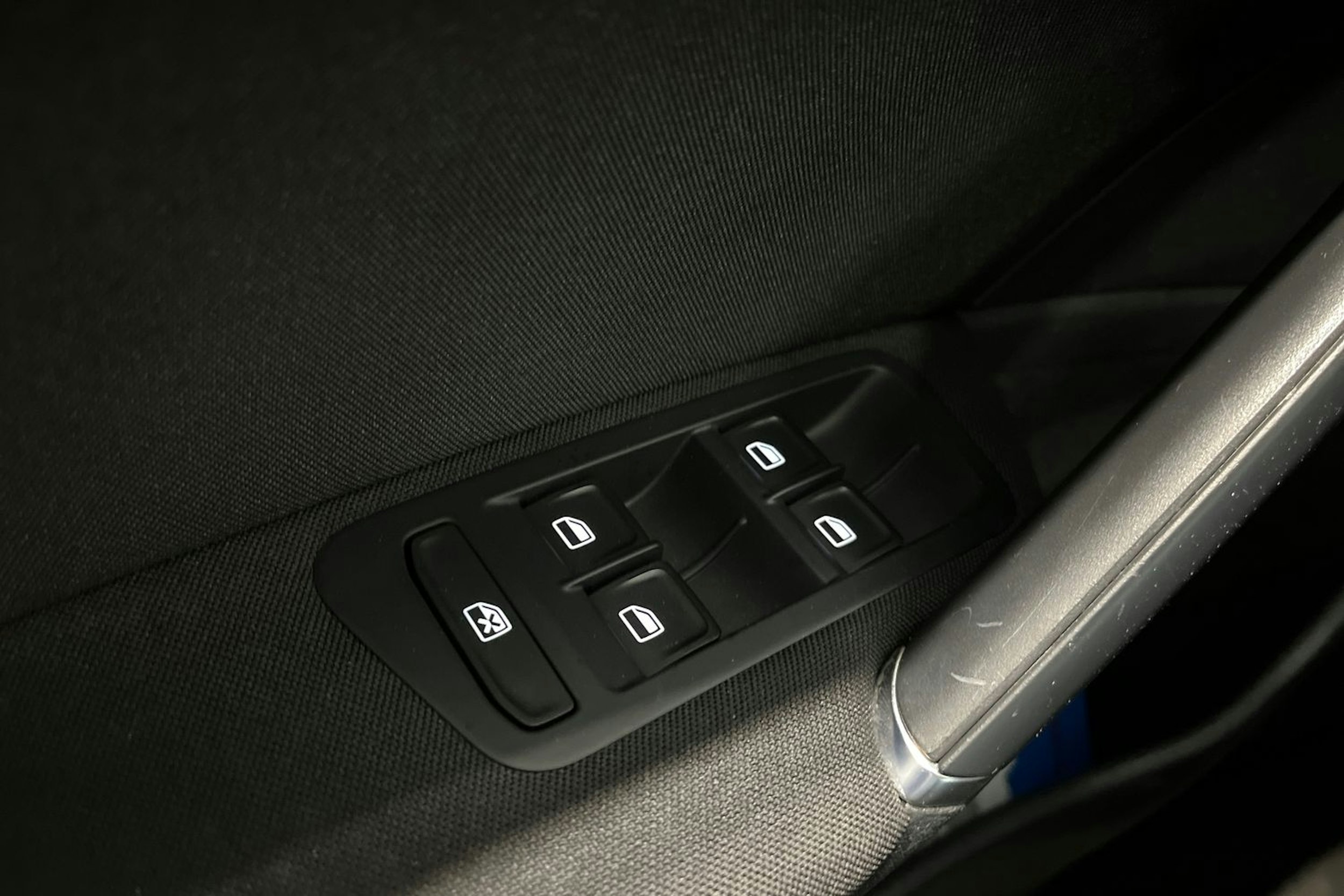 valkoinen Volkswagen Golf 2013 kuva 24.