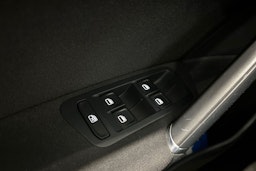 valkoinen Volkswagen Golf 2013 kuva 24.