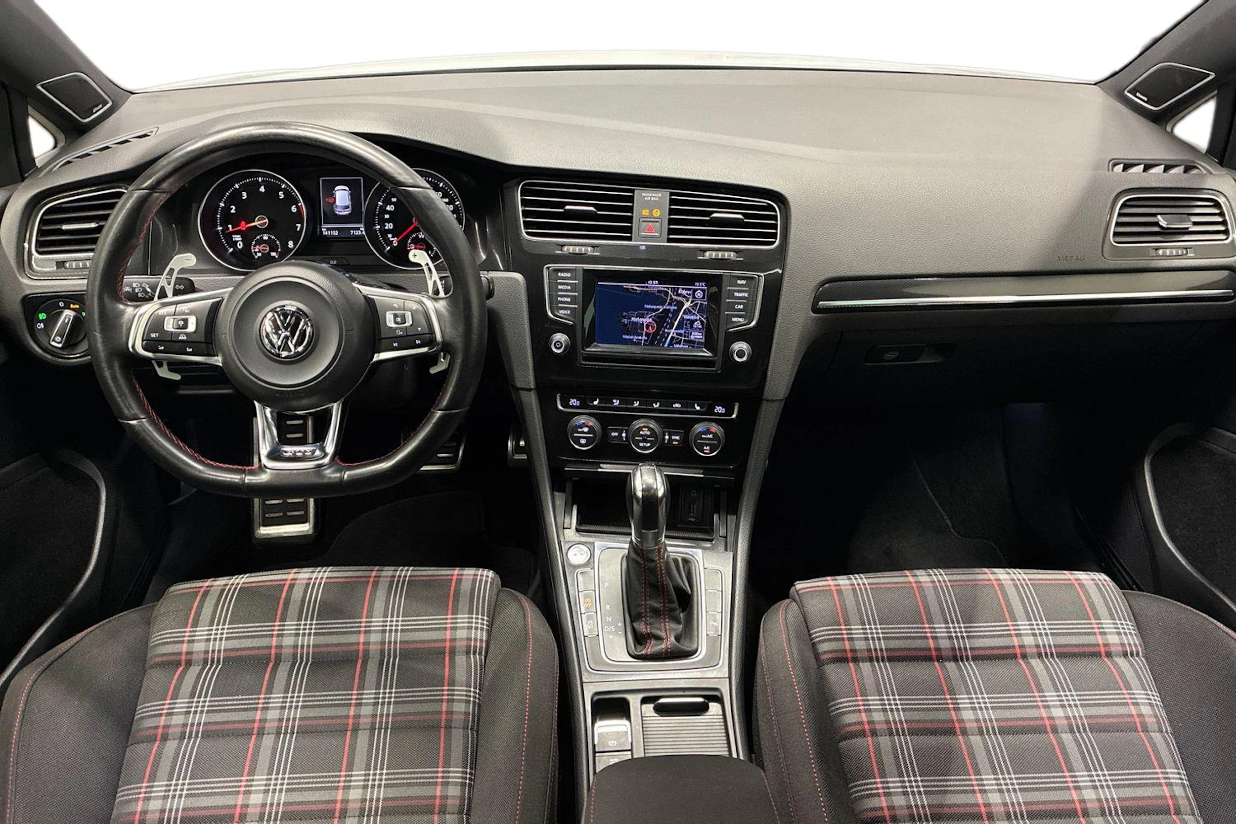 valkoinen Volkswagen Golf 2014 kuva 7.
