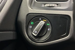valkoinen Volkswagen Golf 2014 kuva 19.