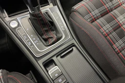 valkoinen Volkswagen Golf 2014 kuva 22.