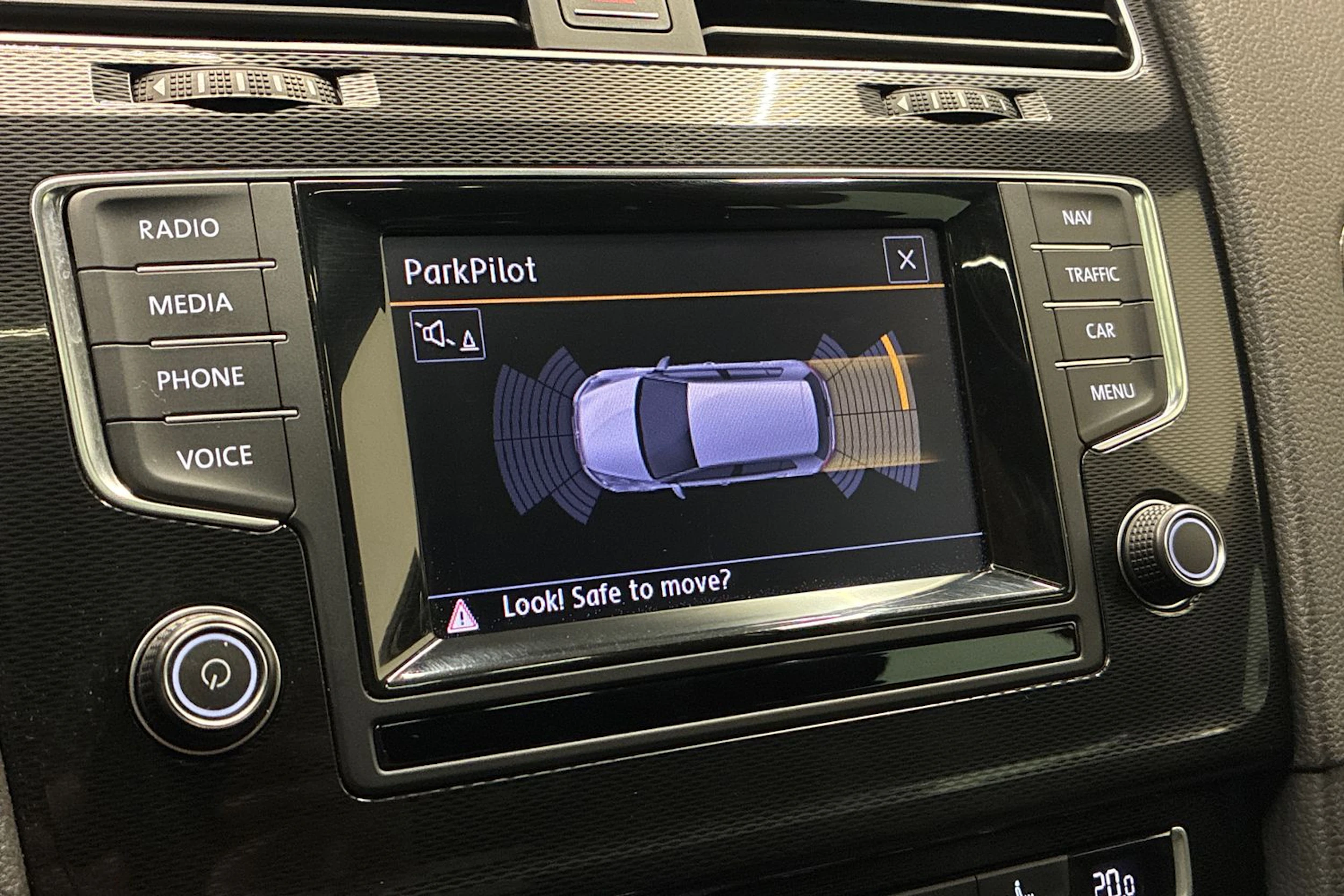 valkoinen Volkswagen Golf 2014 kuva 25.
