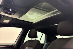 valkoinen Volkswagen Golf 2014 kuva 29.