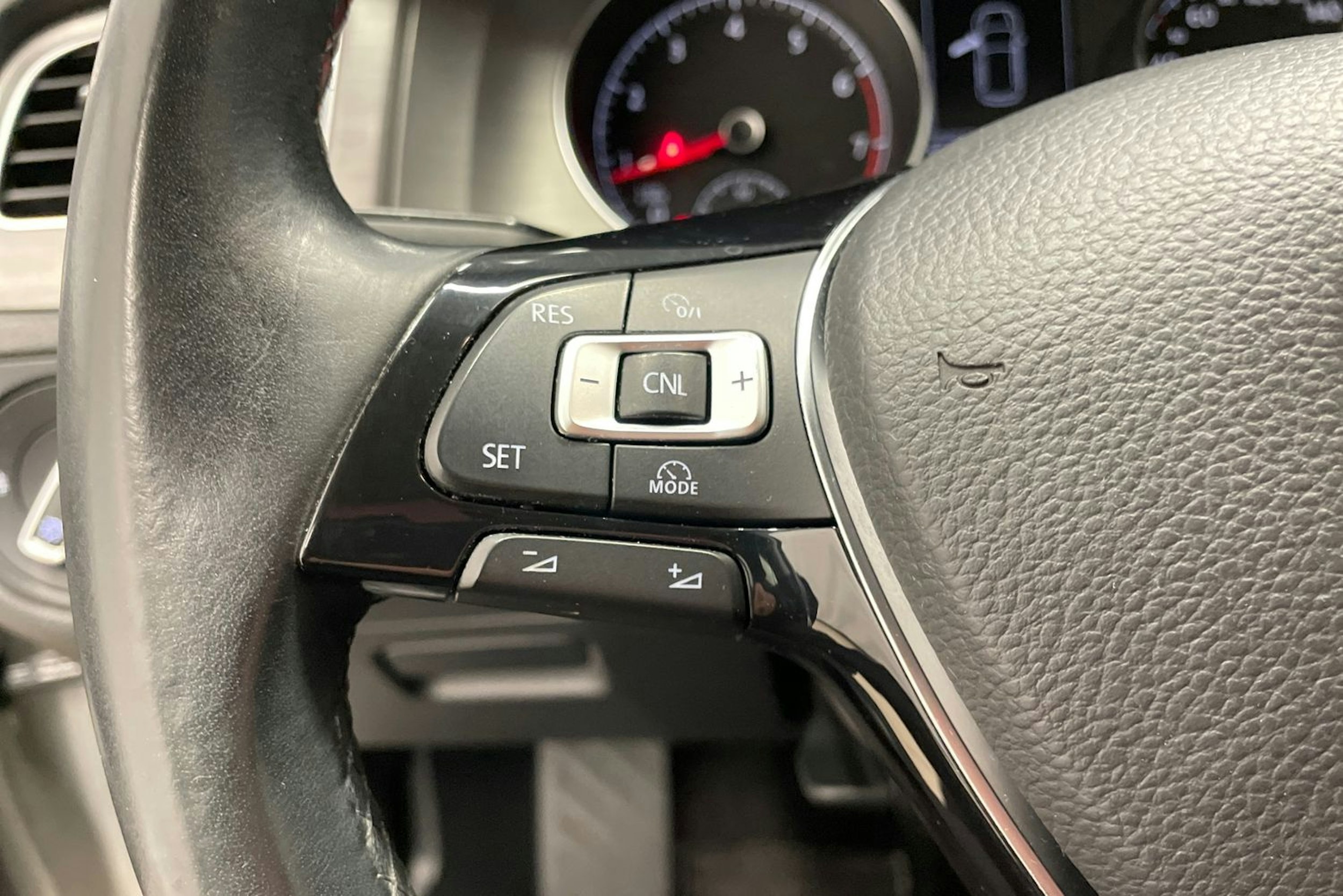 Harmaa Volkswagen GOLF 2013 kuva 16.