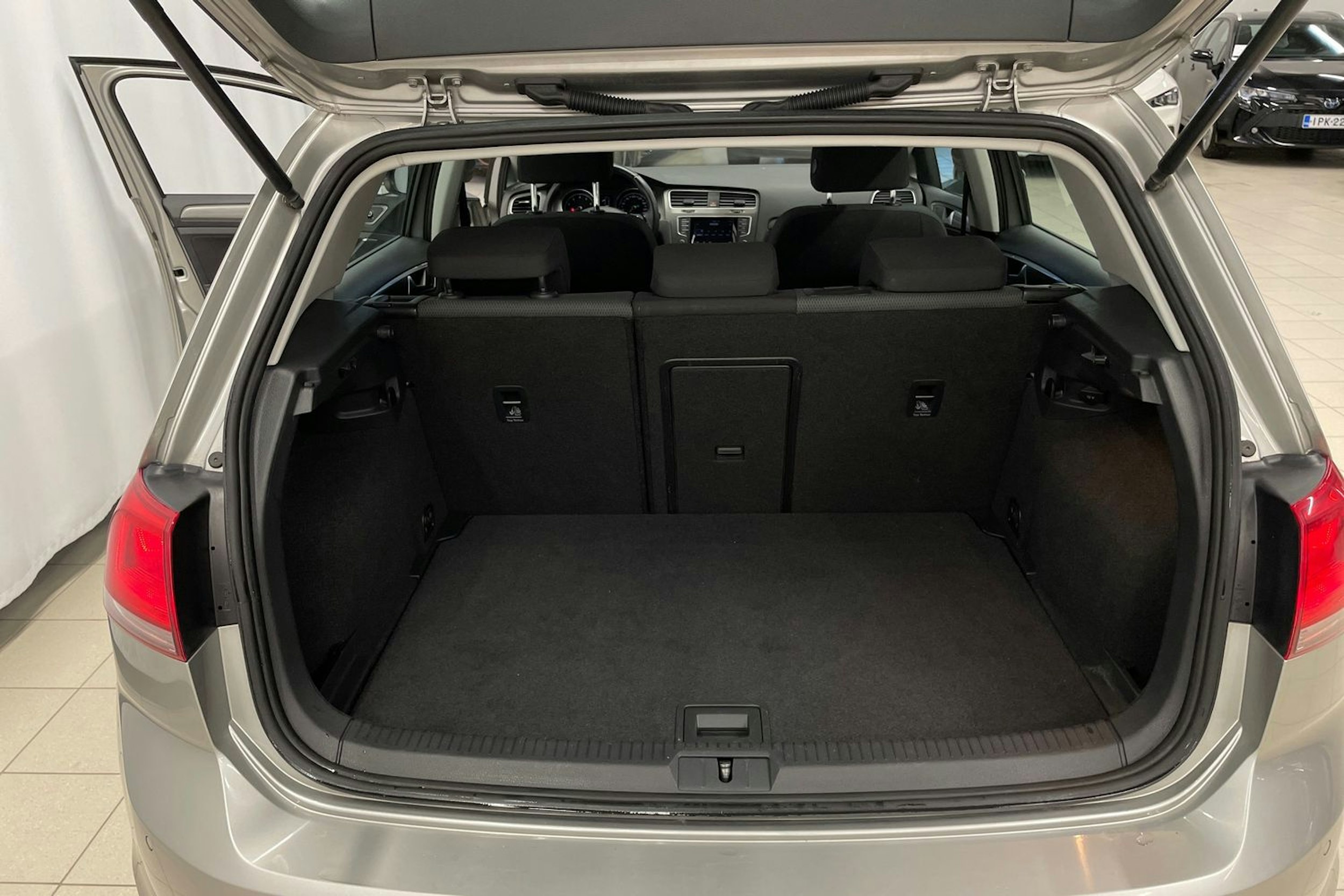 Harmaa Volkswagen GOLF 2013 kuva 21.