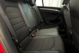 punainen Volkswagen Golf 2013 kuva 10.