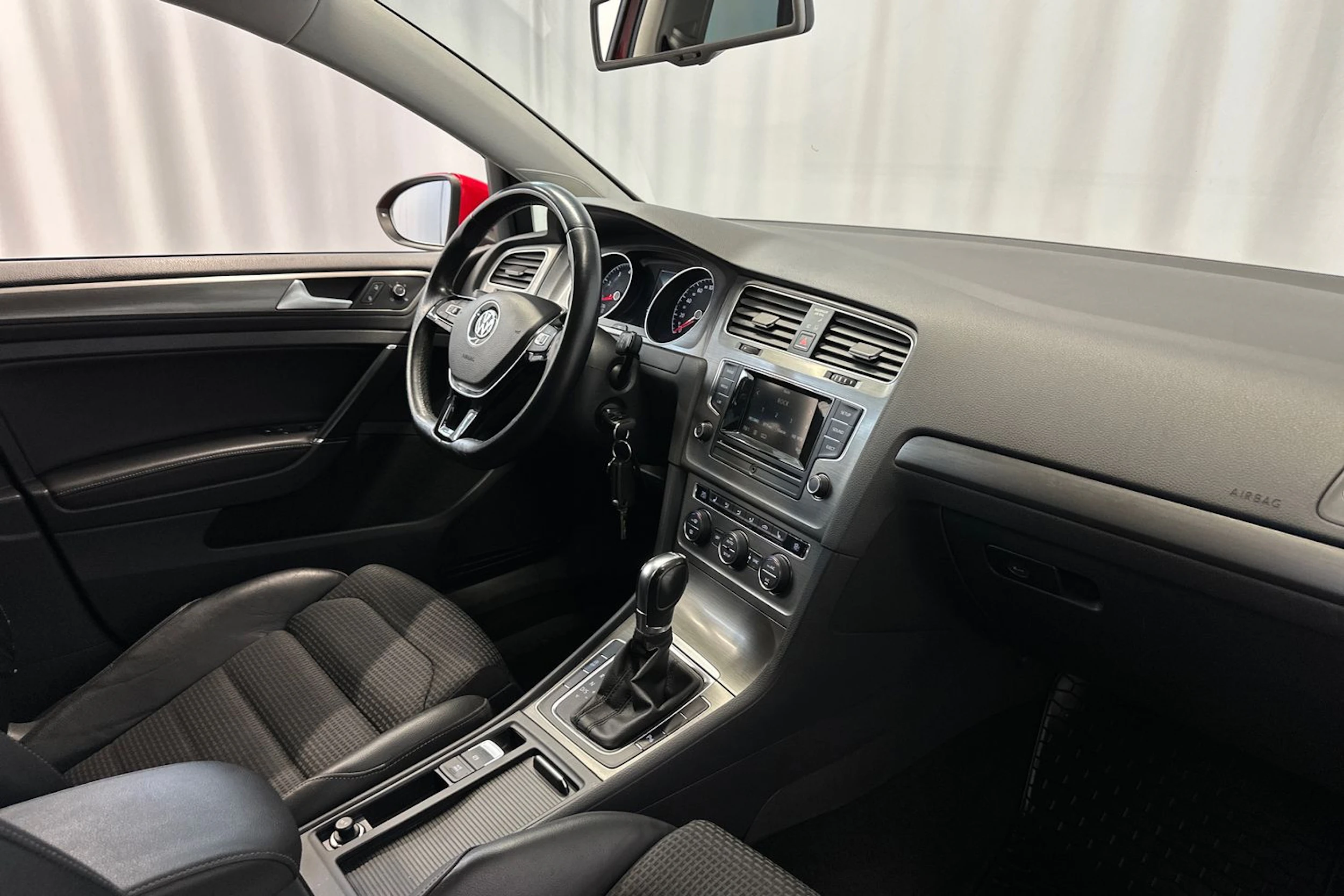 punainen Volkswagen Golf 2013 kuva 12.