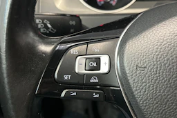 punainen Volkswagen Golf 2013 kuva 16.