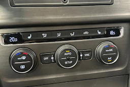 punainen Volkswagen Golf 2013 kuva 20.