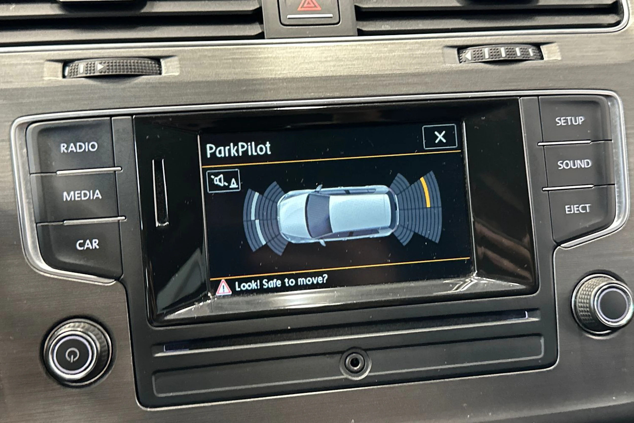 punainen Volkswagen Golf 2013 kuva 22.