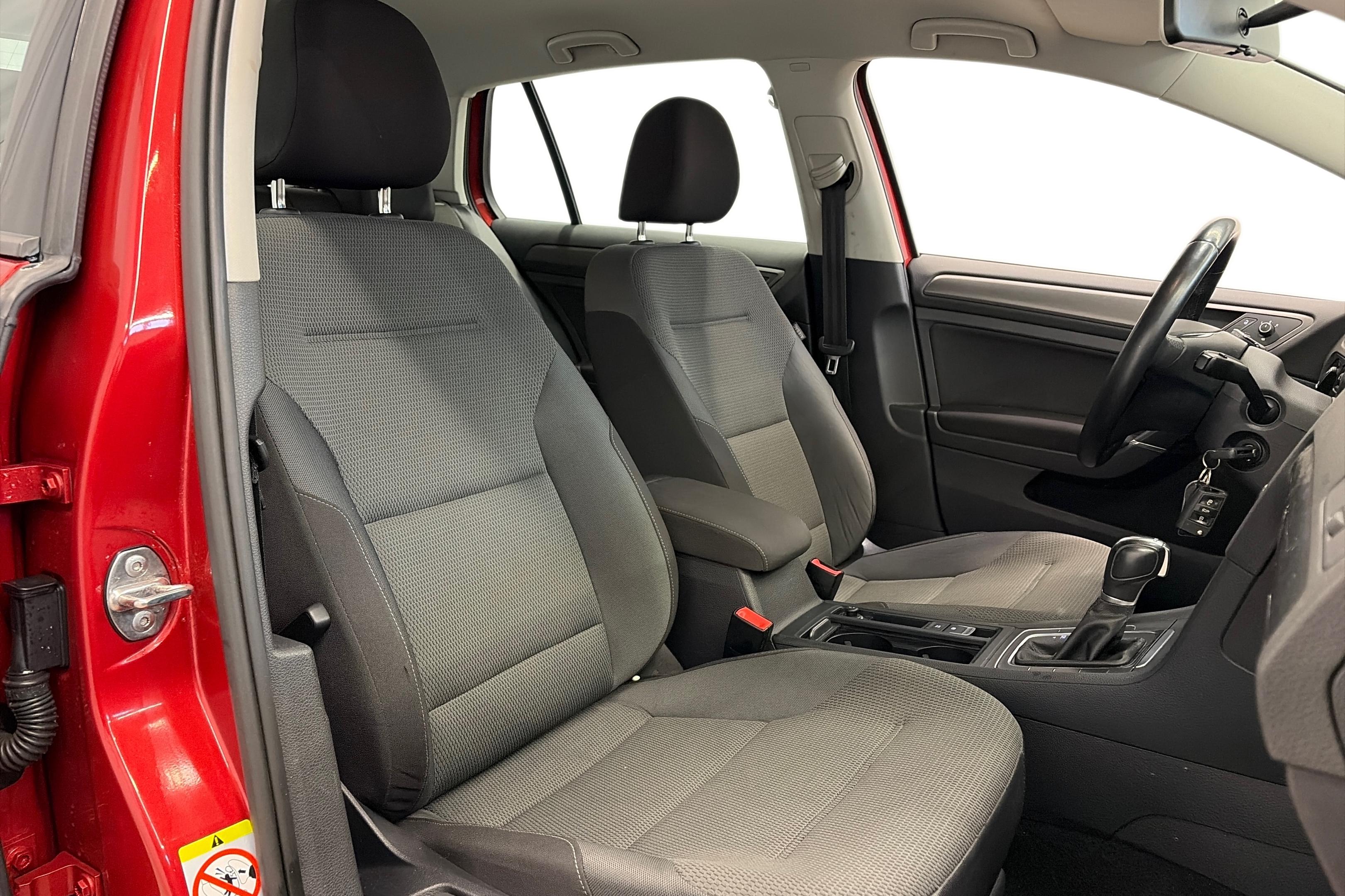 Volkswagen Golf 2013, photo 7/25