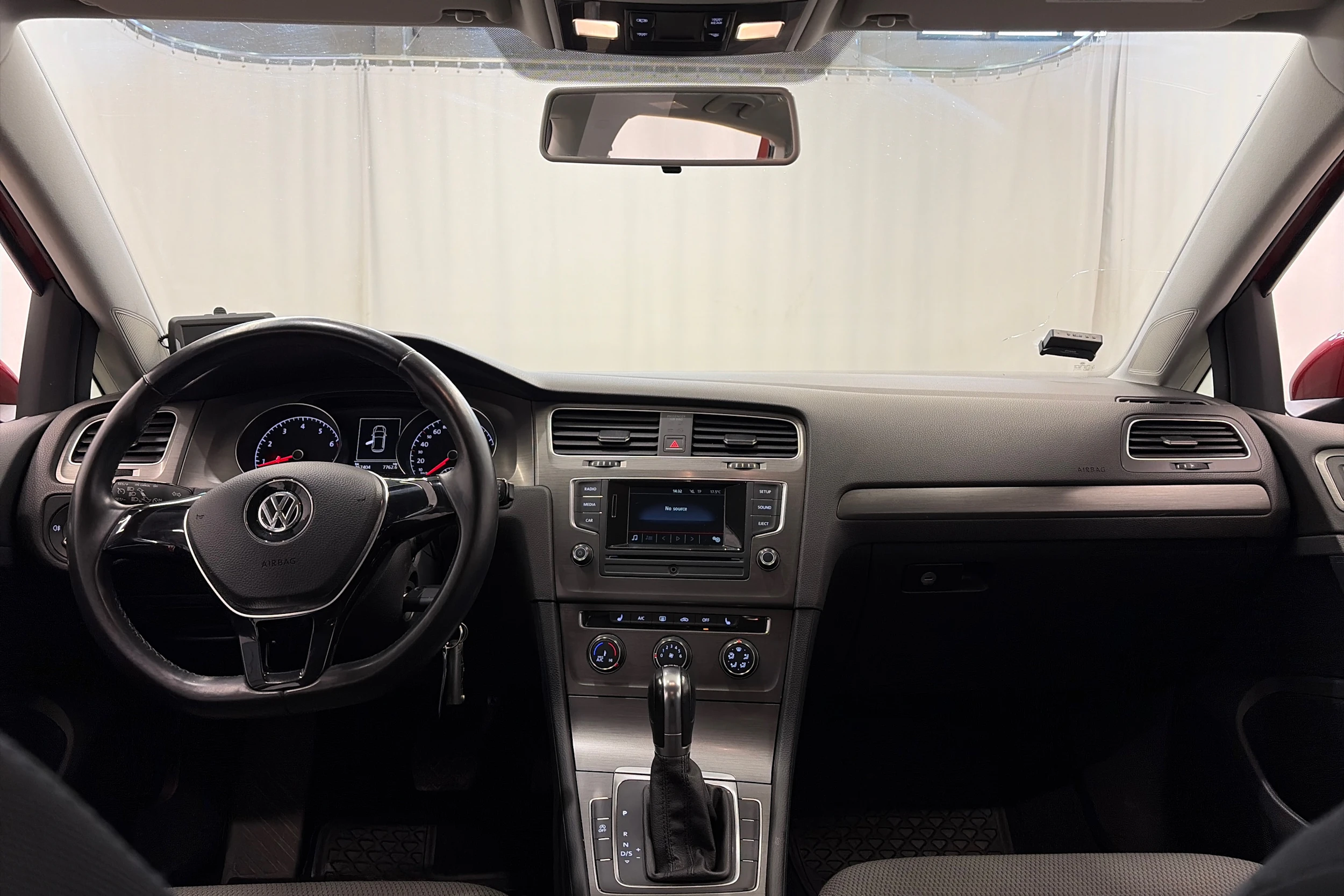 punainen Volkswagen Golf 2013 kuva 11.