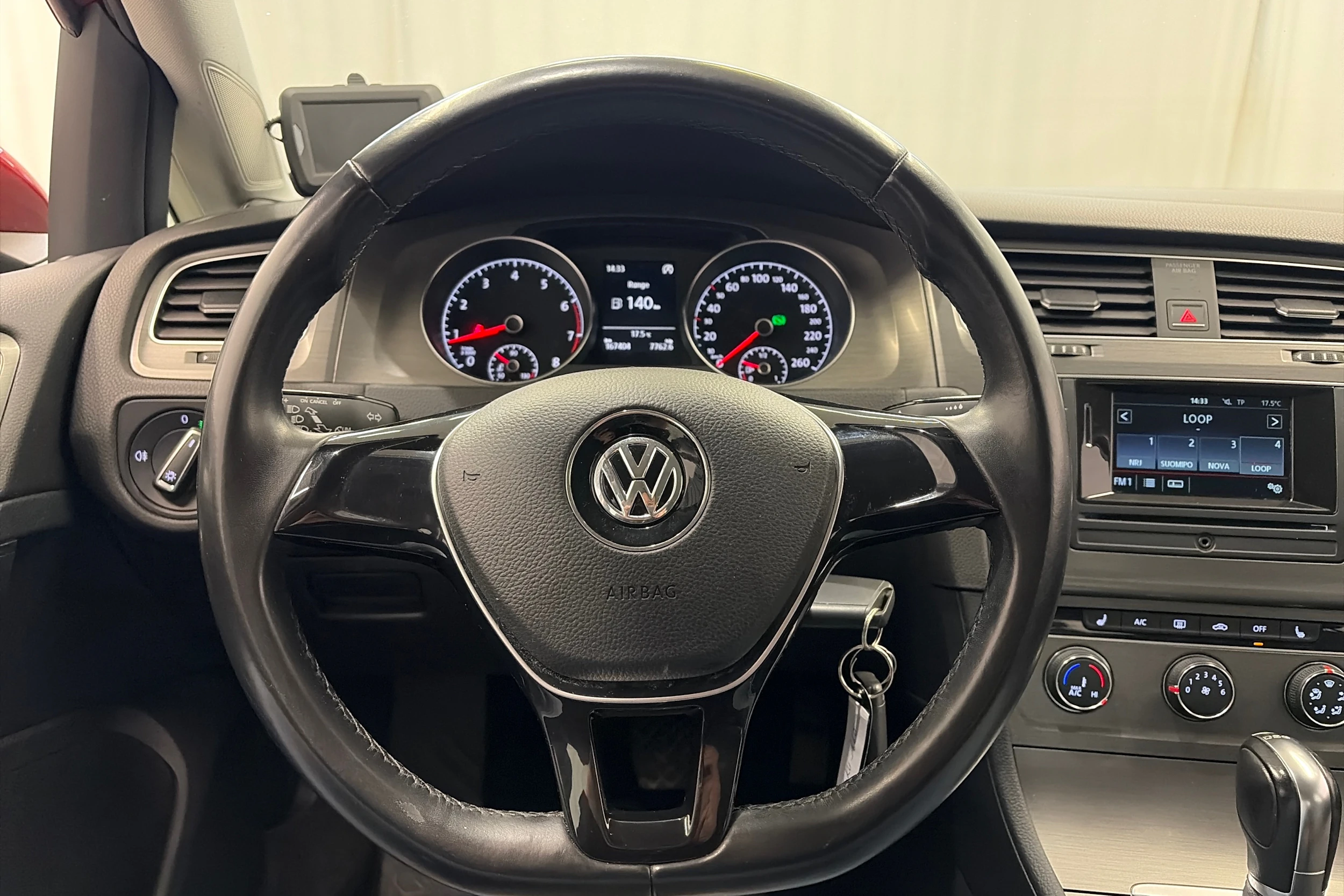 punainen Volkswagen Golf 2013 kuva 12.