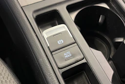 punainen Volkswagen Golf 2013 kuva 22.