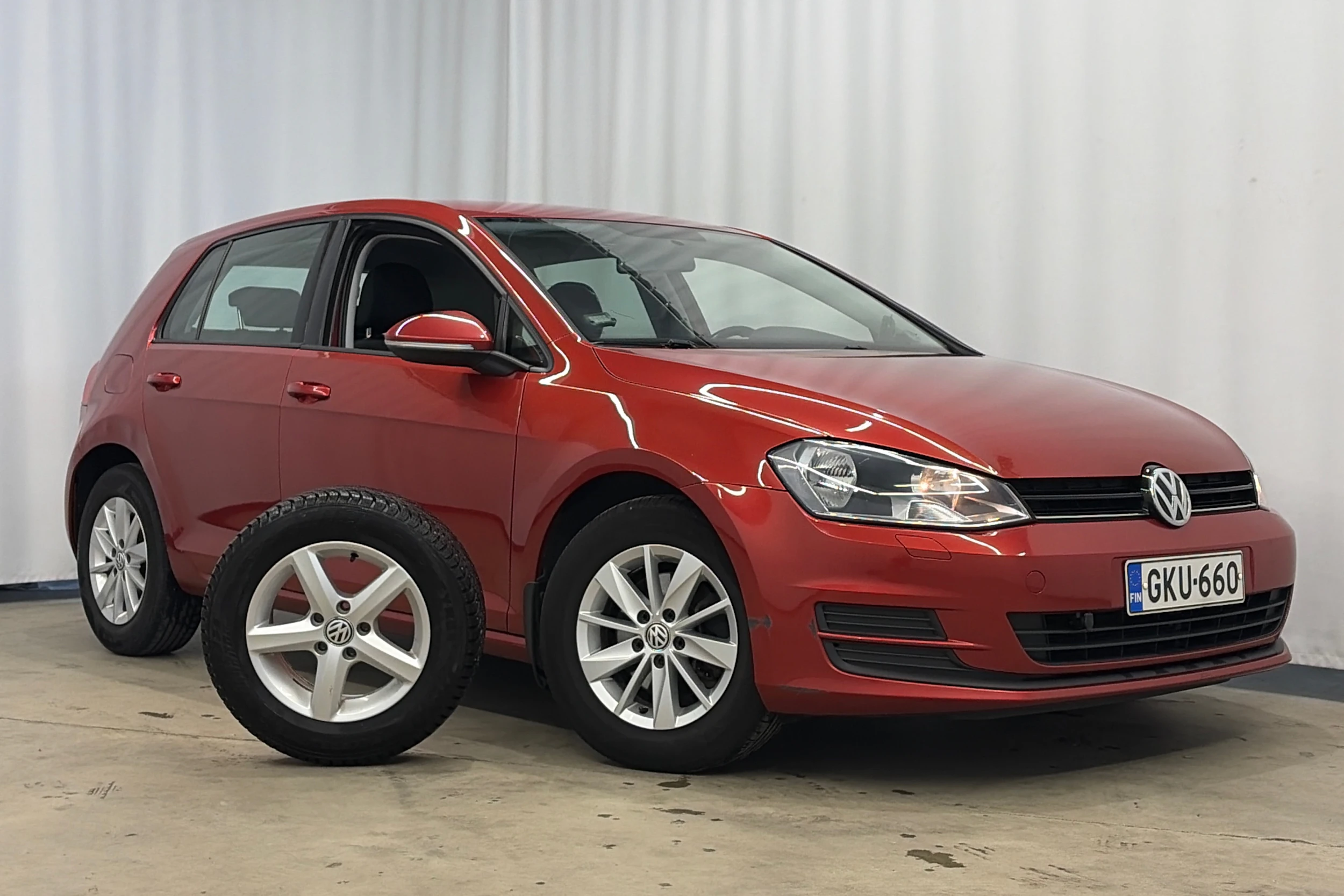 punainen Volkswagen Golf 2013 kuva 25.