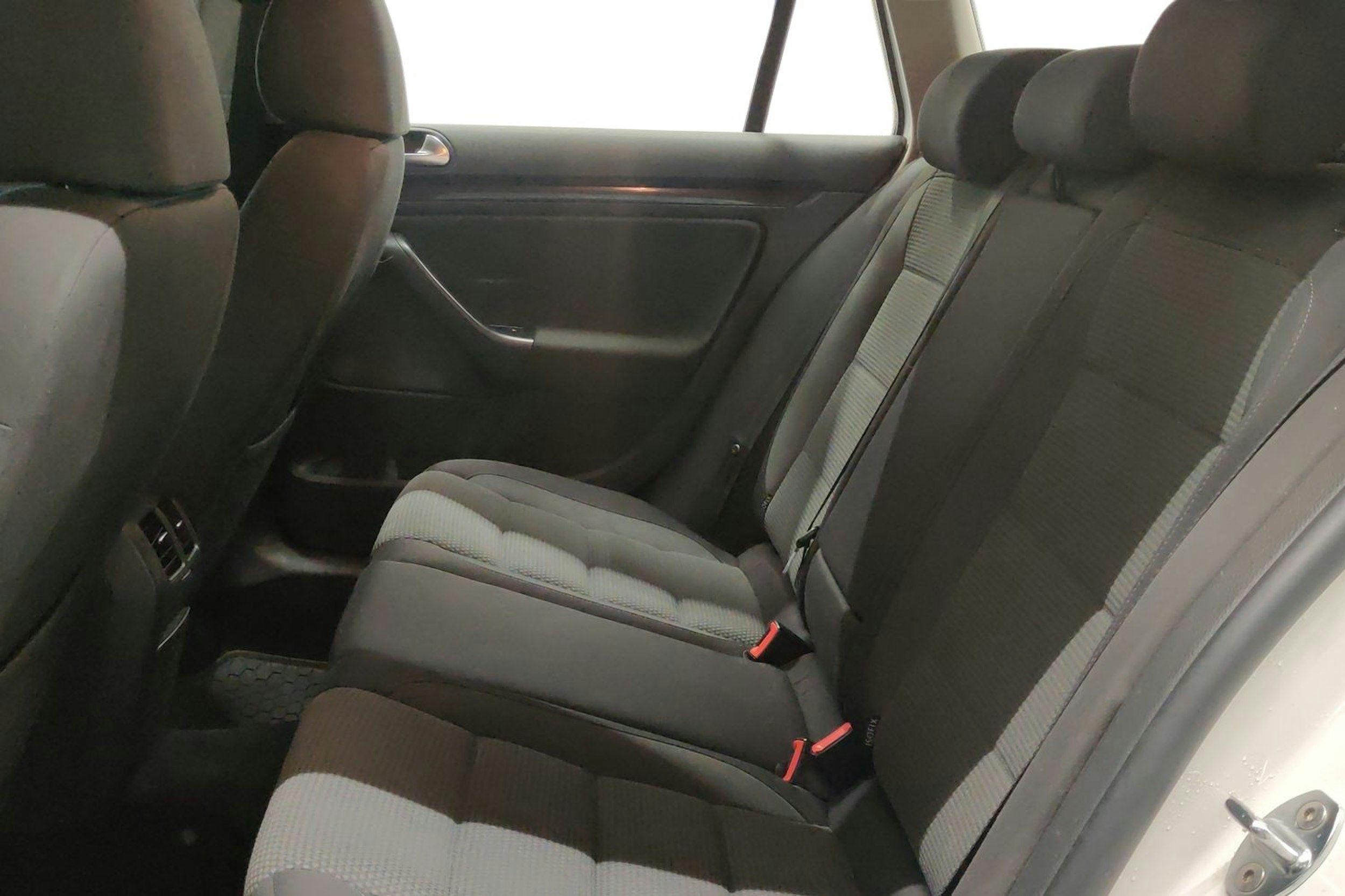 Valkoinen Volkswagen GOLF 2013 kuva 10.