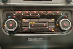 Valkoinen Volkswagen GOLF 2013 kuva 19.