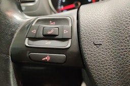 Valkoinen Volkswagen GOLF 2013 kuva 22.