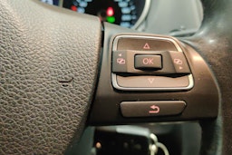 Valkoinen Volkswagen GOLF 2013 kuva 23.