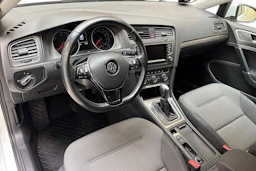 valkoinen Volkswagen Golf 2013 kuva 8.