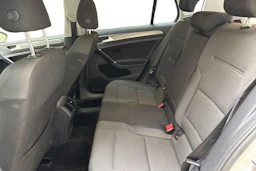 valkoinen Volkswagen Golf 2013 kuva 11.