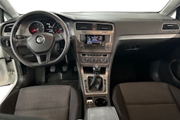 valkoinen Volkswagen Golf 2013 kuva 9.