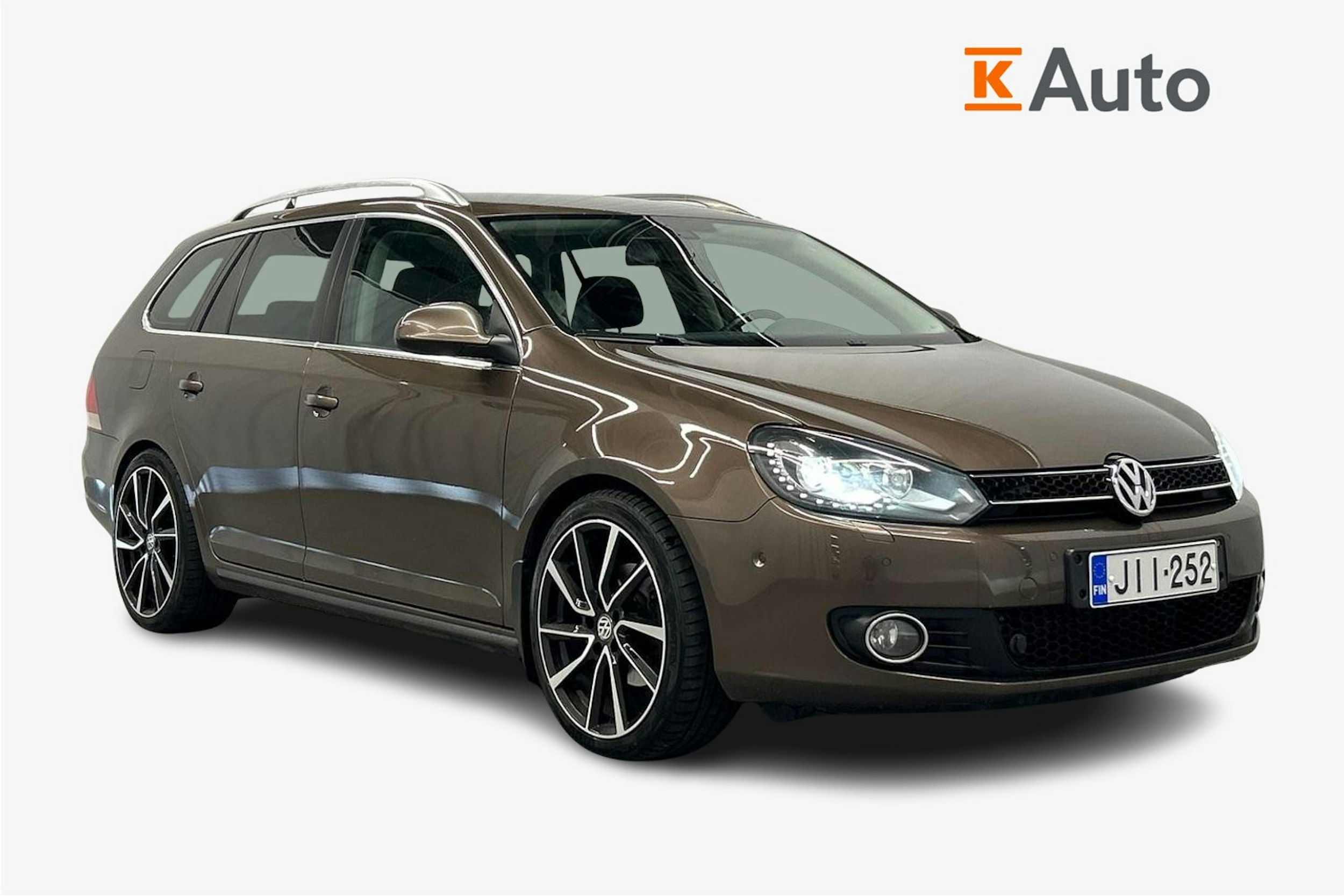ruskea (beige) Volkswagen Golf 2013 kuva 1.