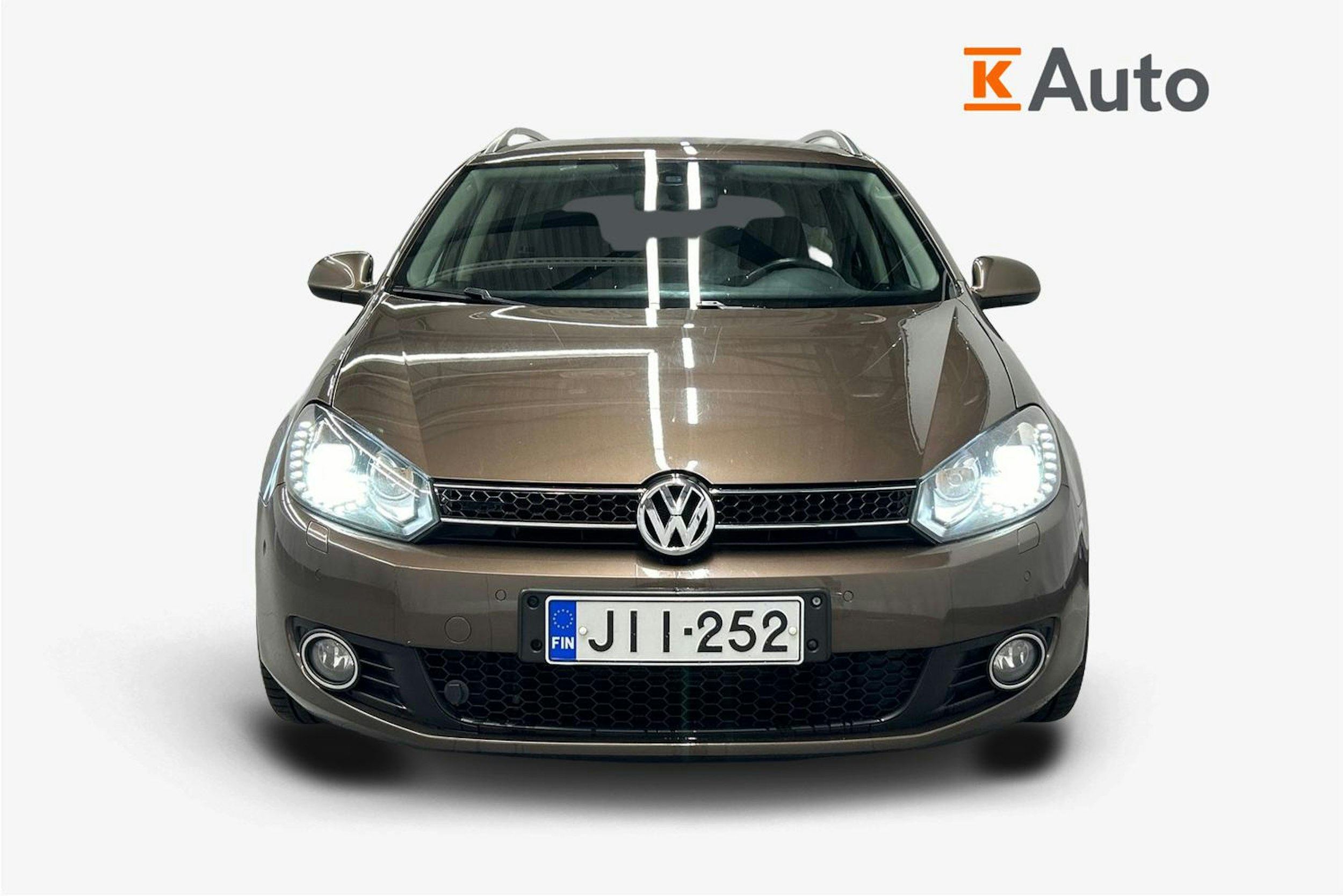 ruskea (beige) Volkswagen Golf 2013 kuva 5.