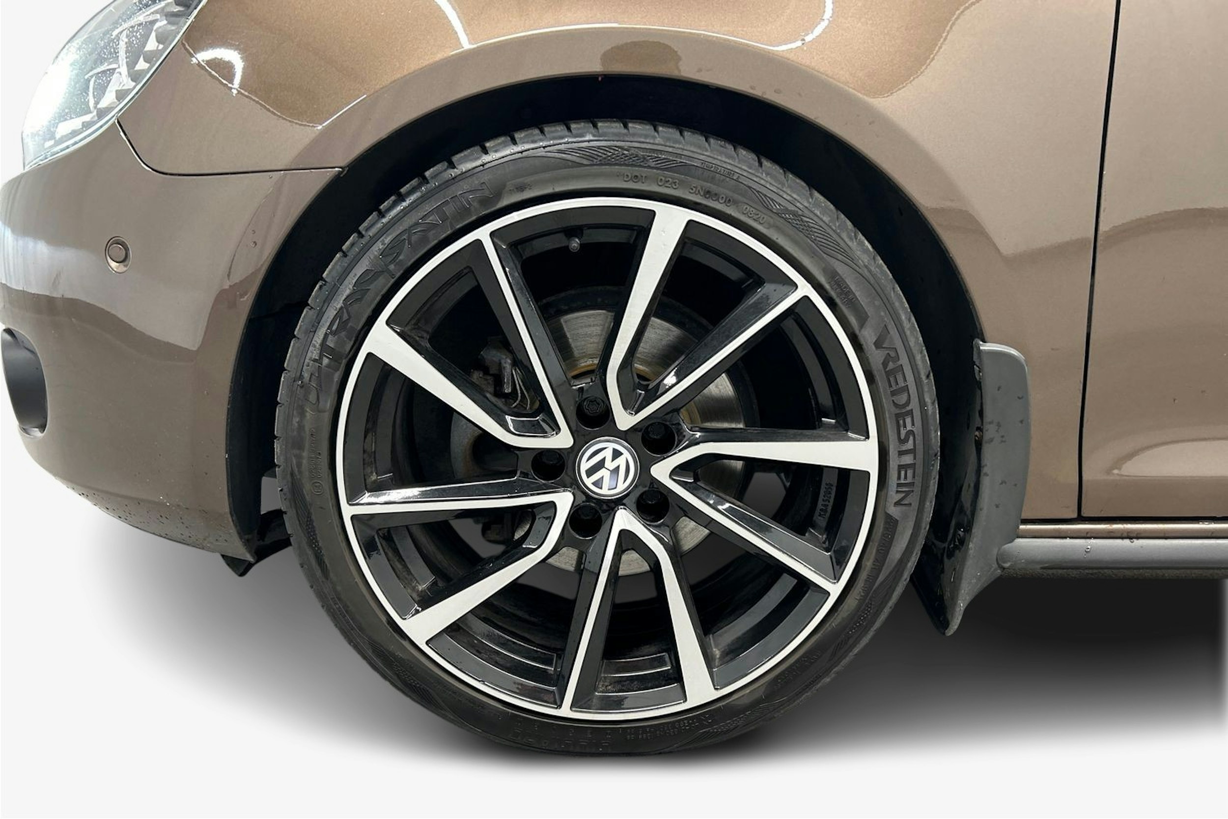 ruskea (beige) Volkswagen Golf 2013 kuva 11.