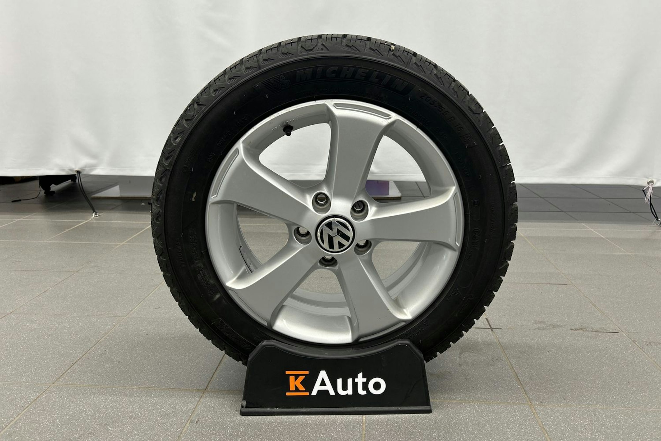 ruskea (beige) Volkswagen Golf 2013 kuva 14.