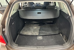 ruskea (beige) Volkswagen Golf 2013 kuva 16.
