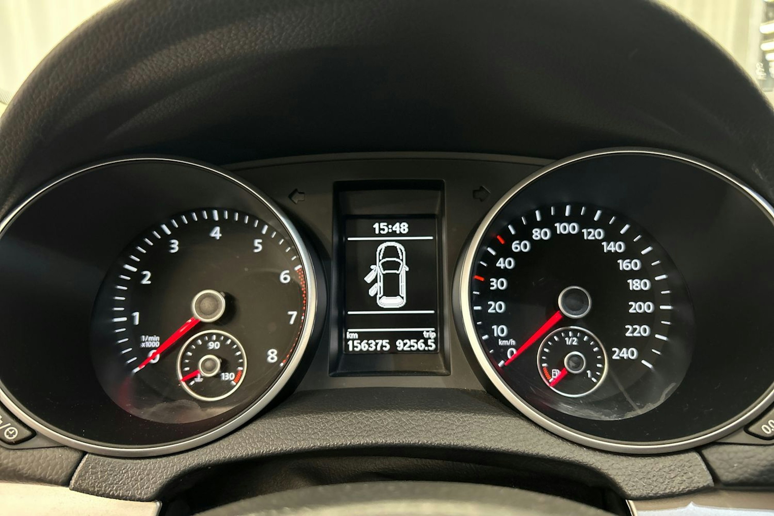 ruskea (beige) Volkswagen Golf 2013 kuva 20.