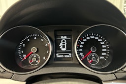 ruskea (beige) Volkswagen Golf 2013 kuva 20.