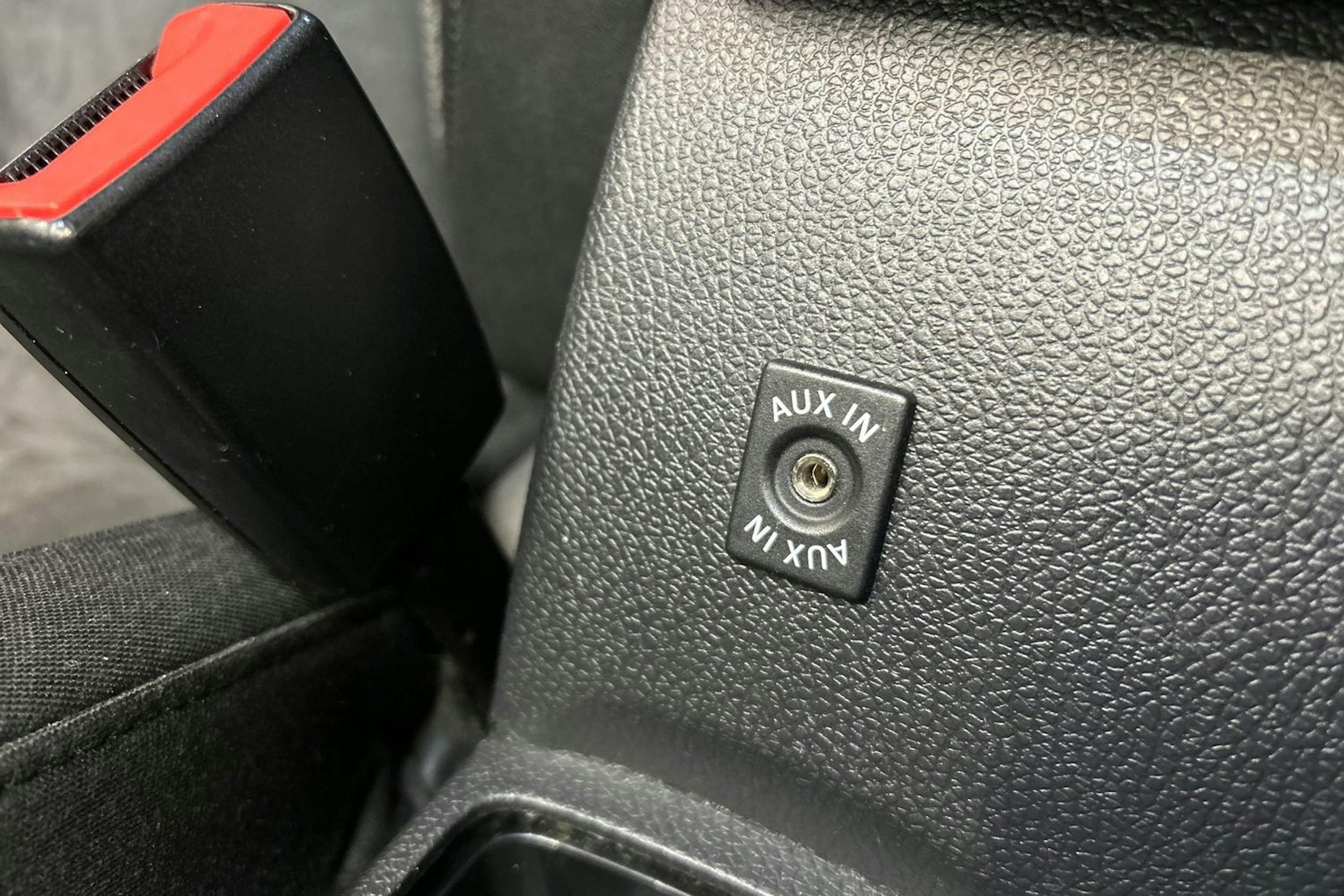 ruskea (beige) Volkswagen Golf 2013 kuva 24.