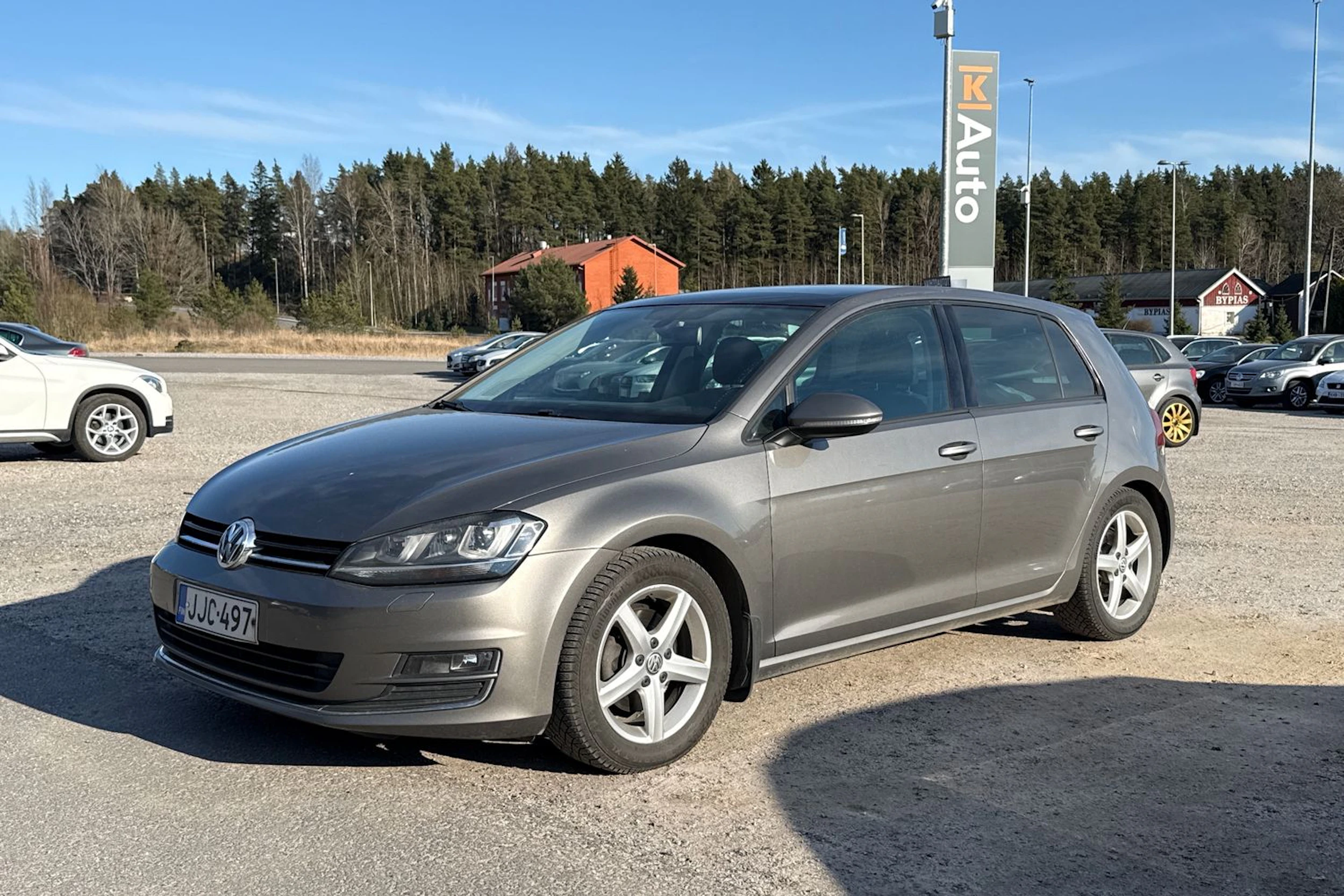 harmaa Volkswagen Golf 2013 kuva 4.